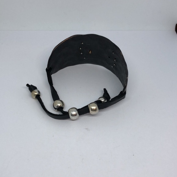 RUSTIC hammered western cross adjustable bracelet - Picture 3 of 4